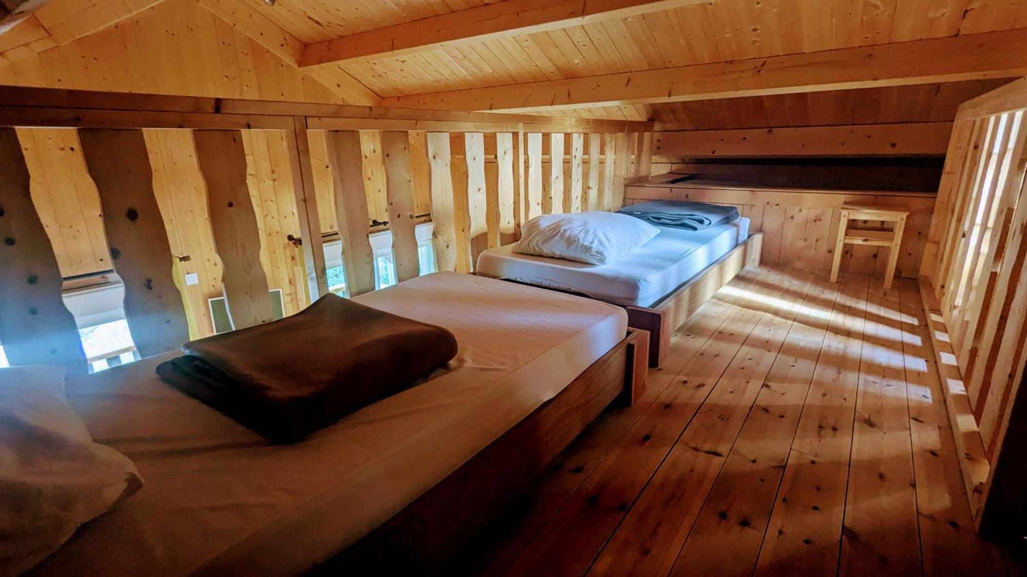 Cabanes Et Lodges Du Belvedere Serrieres-sur-Ain Dış mekan fotoğraf