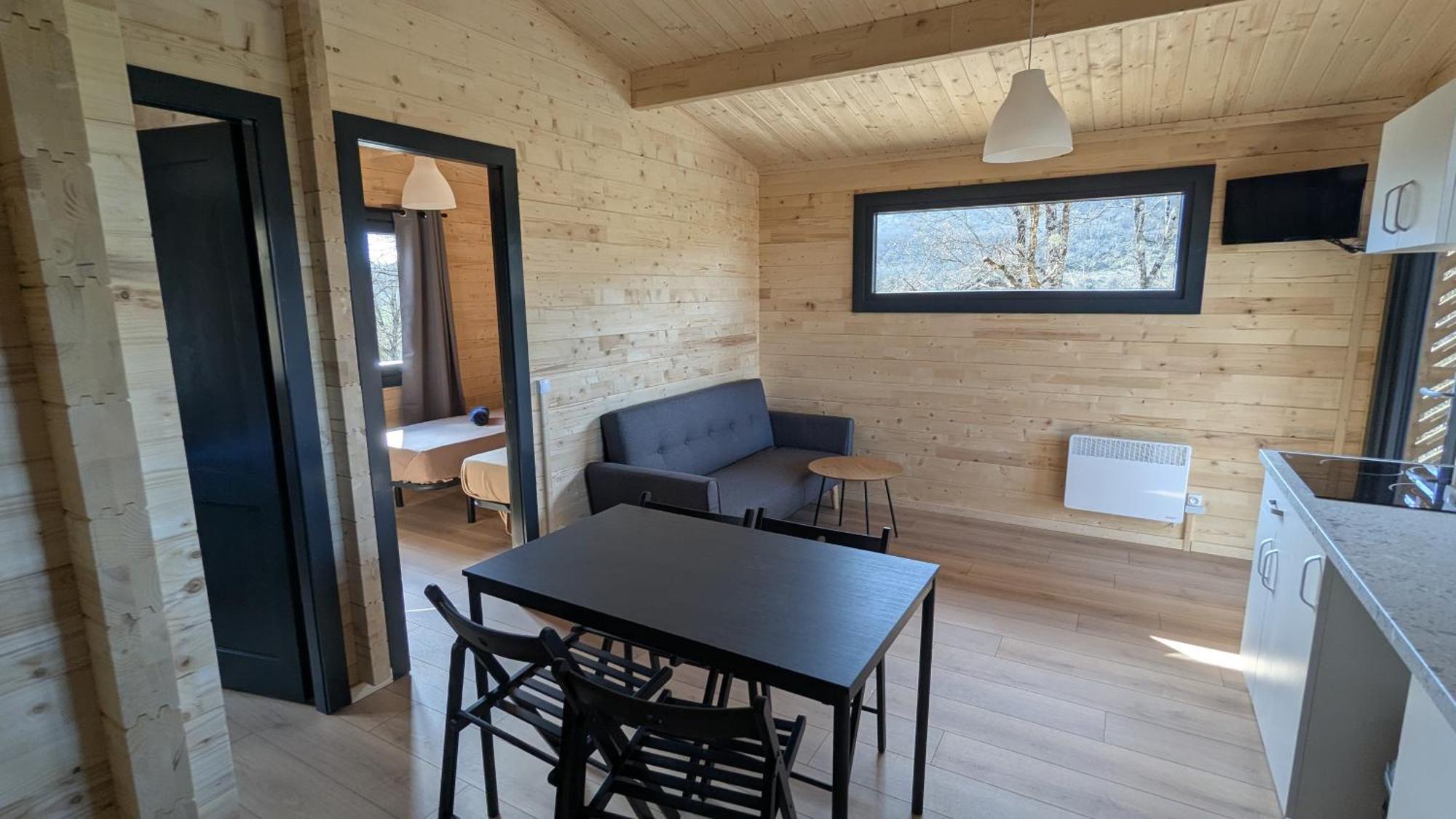 Cabanes Et Lodges Du Belvedere Serrieres-sur-Ain Dış mekan fotoğraf