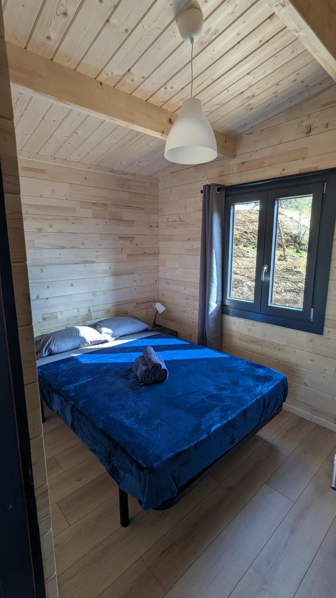 Cabanes Et Lodges Du Belvedere Serrieres-sur-Ain Dış mekan fotoğraf